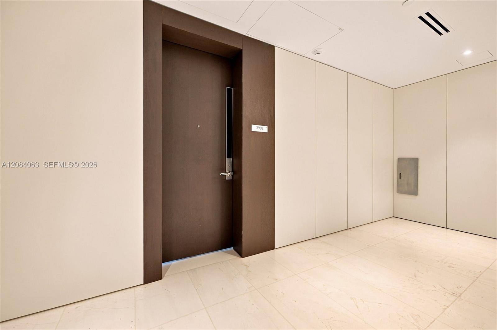 300 Biscayne Blvd Way 3908 Property Photo 4