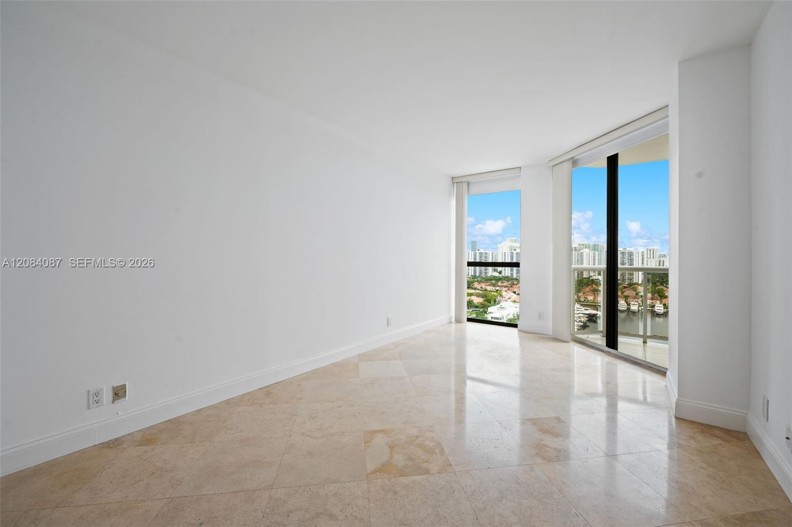 3640 Yacht Club 1807 Property Photo 17