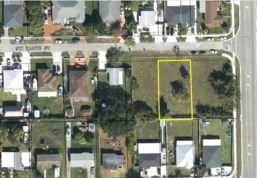 10710 Sw 219 Street Property Photo 2