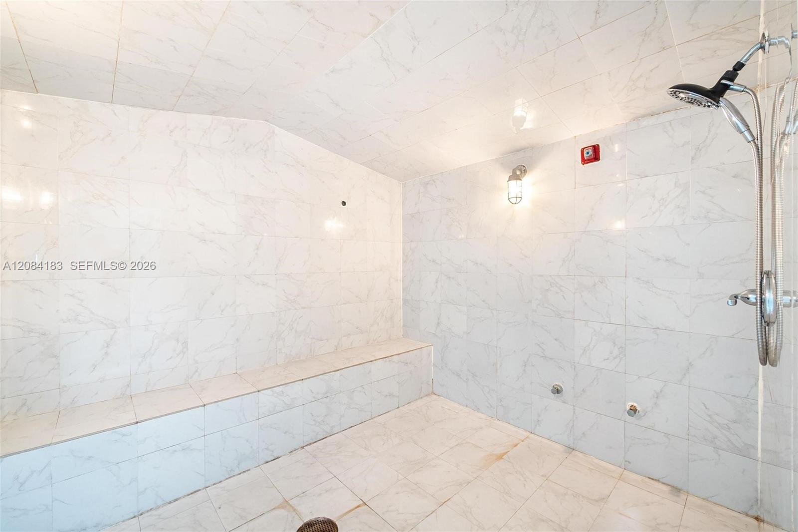 665 Ne 25th Street 403 Property Photo 69