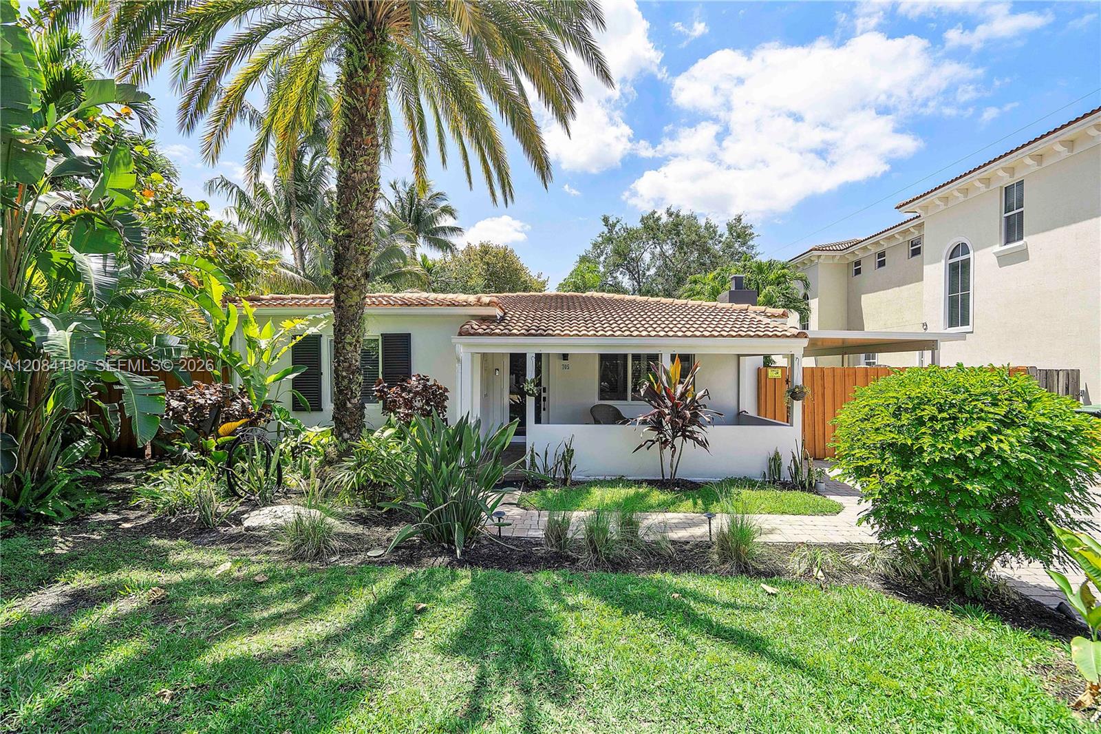 705 SW 8th Avenue