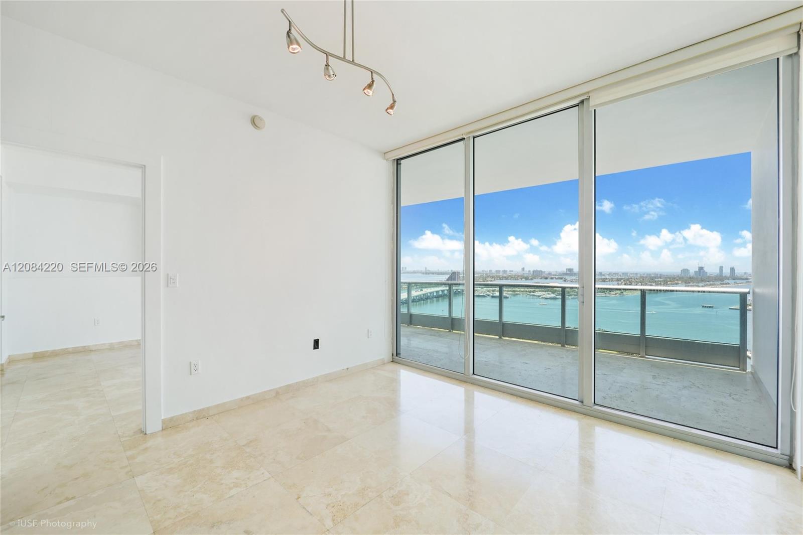 900 Biscayne Boulevard 3007 Property Photo 5