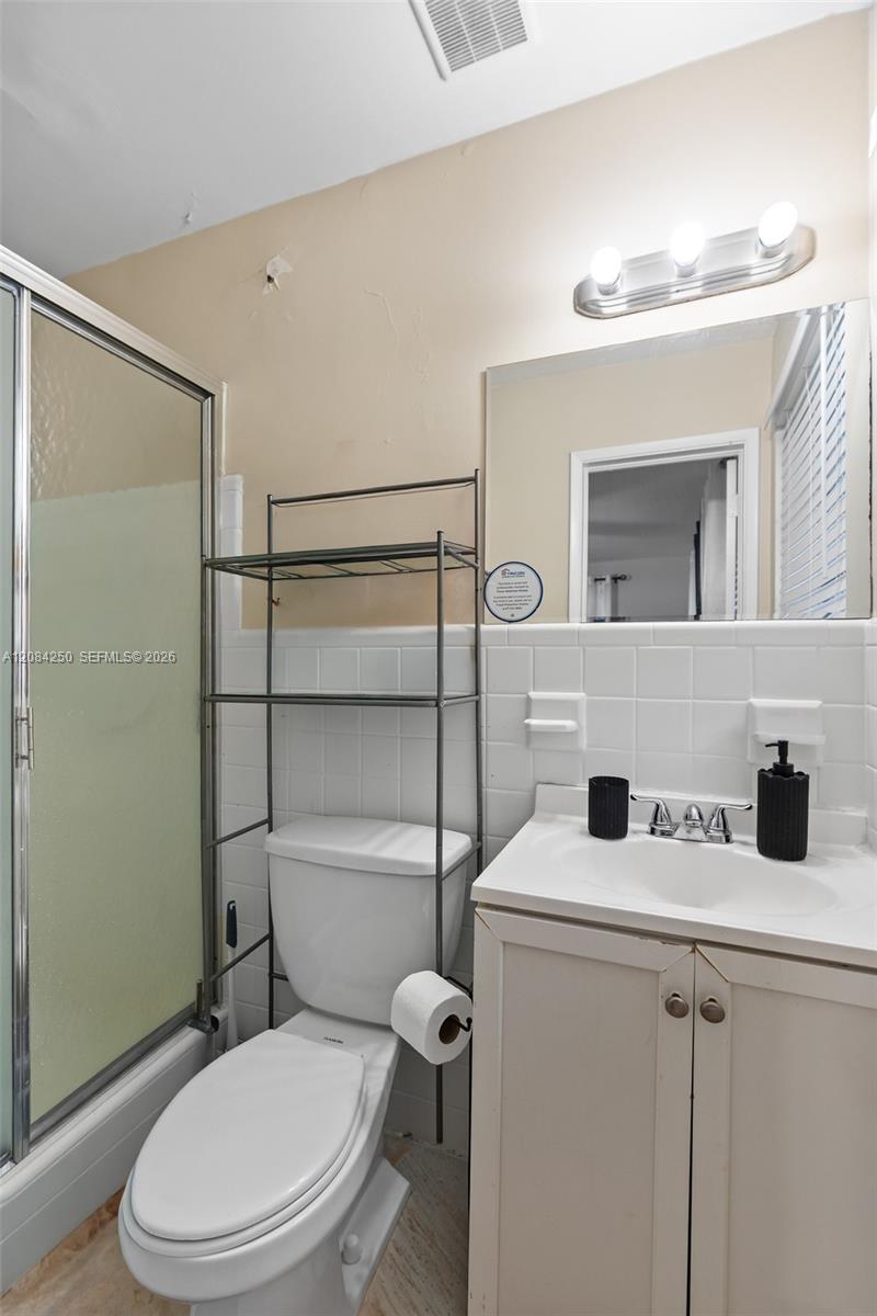 3831 Nw 6th Place Property Photo 17