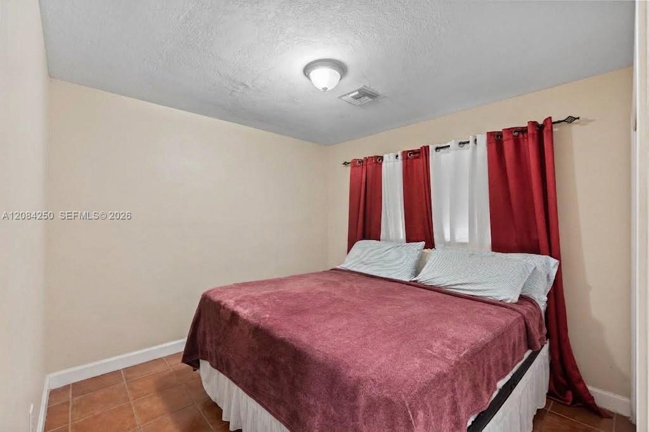 3831 Nw 6th Place Property Photo 18
