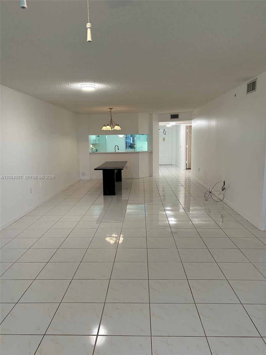 2541 N Nob Hill Road 109 Property Photo 1
