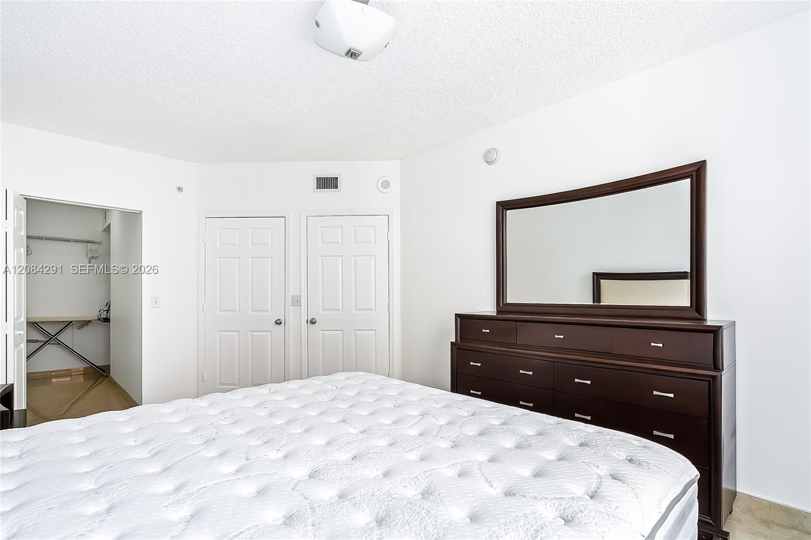 17150 N Bay Road 2618 Property Photo 15