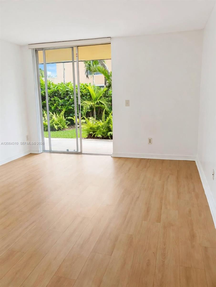 A12084310 Property Photo 12