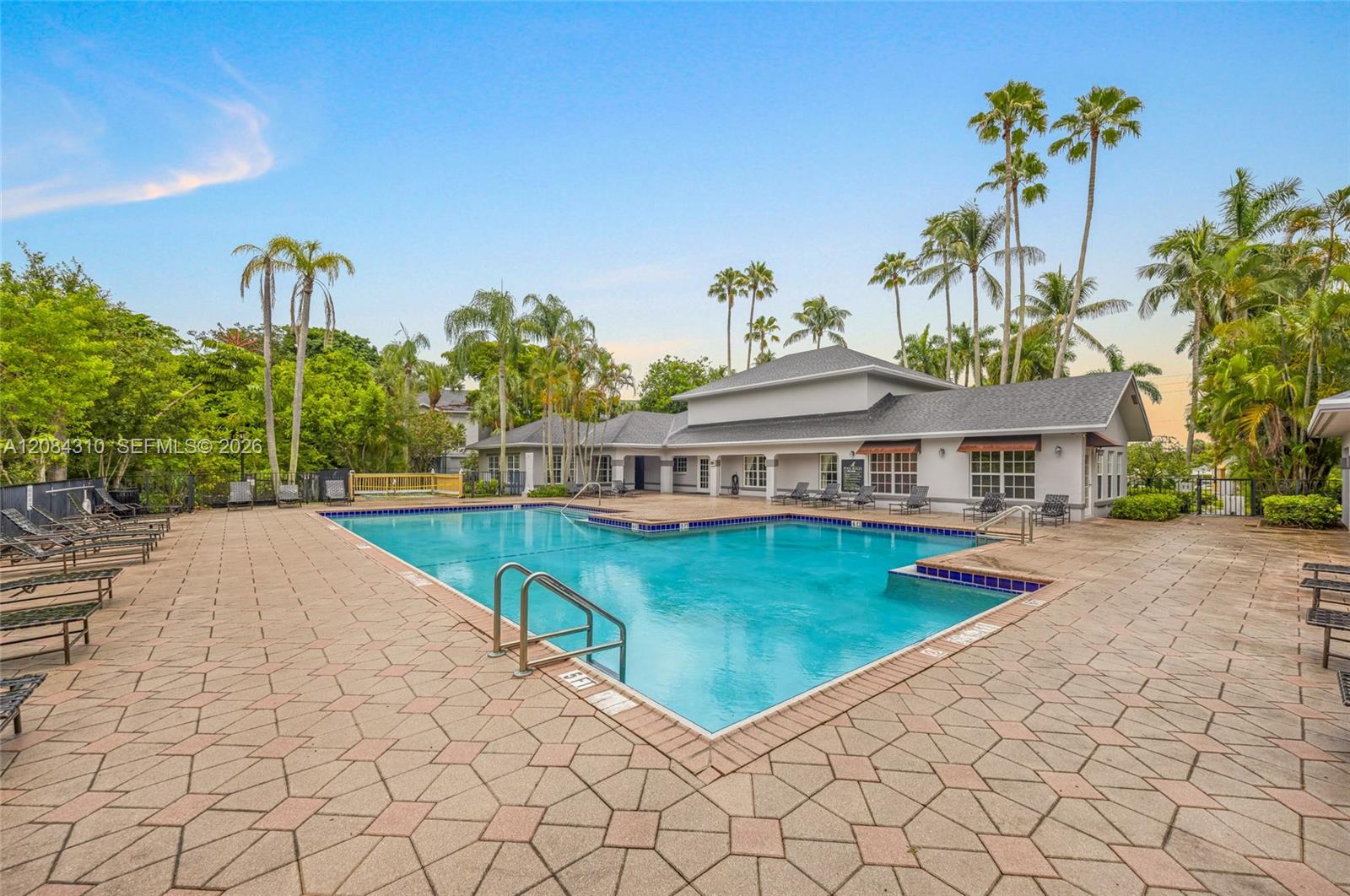 A12084310 Property Photo 23