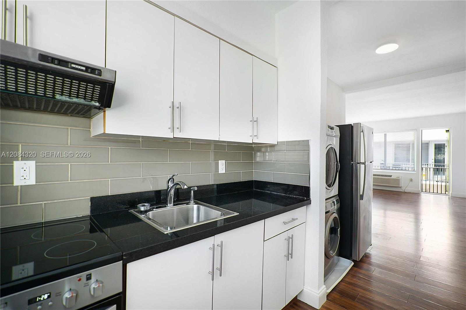 320 80th Street 14 Property Photo 1