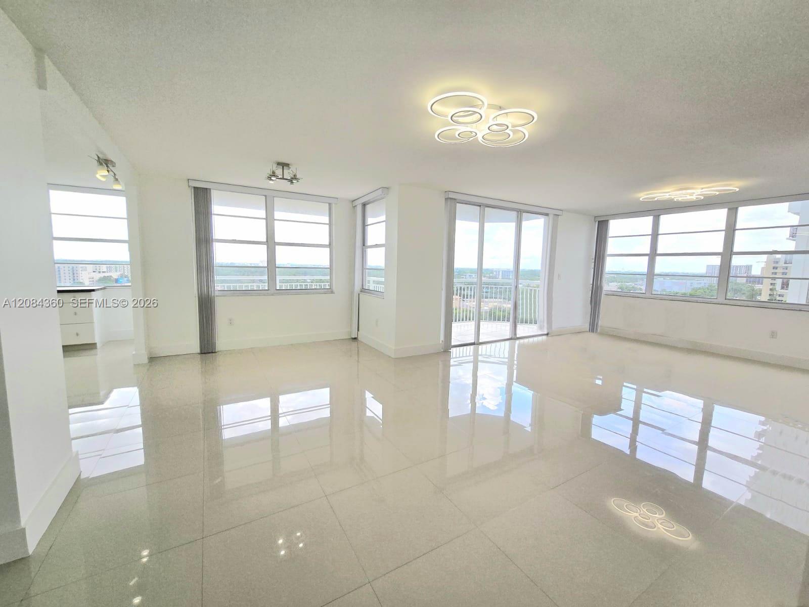 18051 Biscayne Boulevard 1204 Property Photo 1