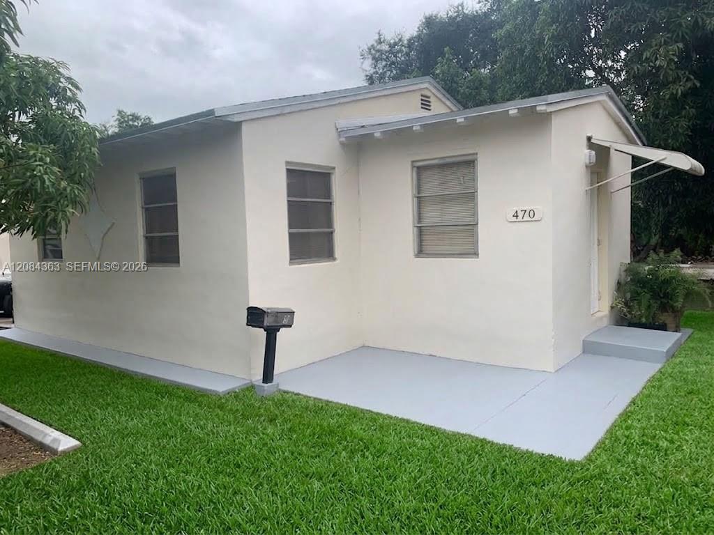 470 Ne 162nd Street Property Photo 1