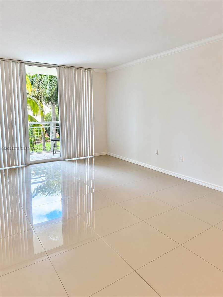 2000 N Bayshore Drive 317 Property Photo 7