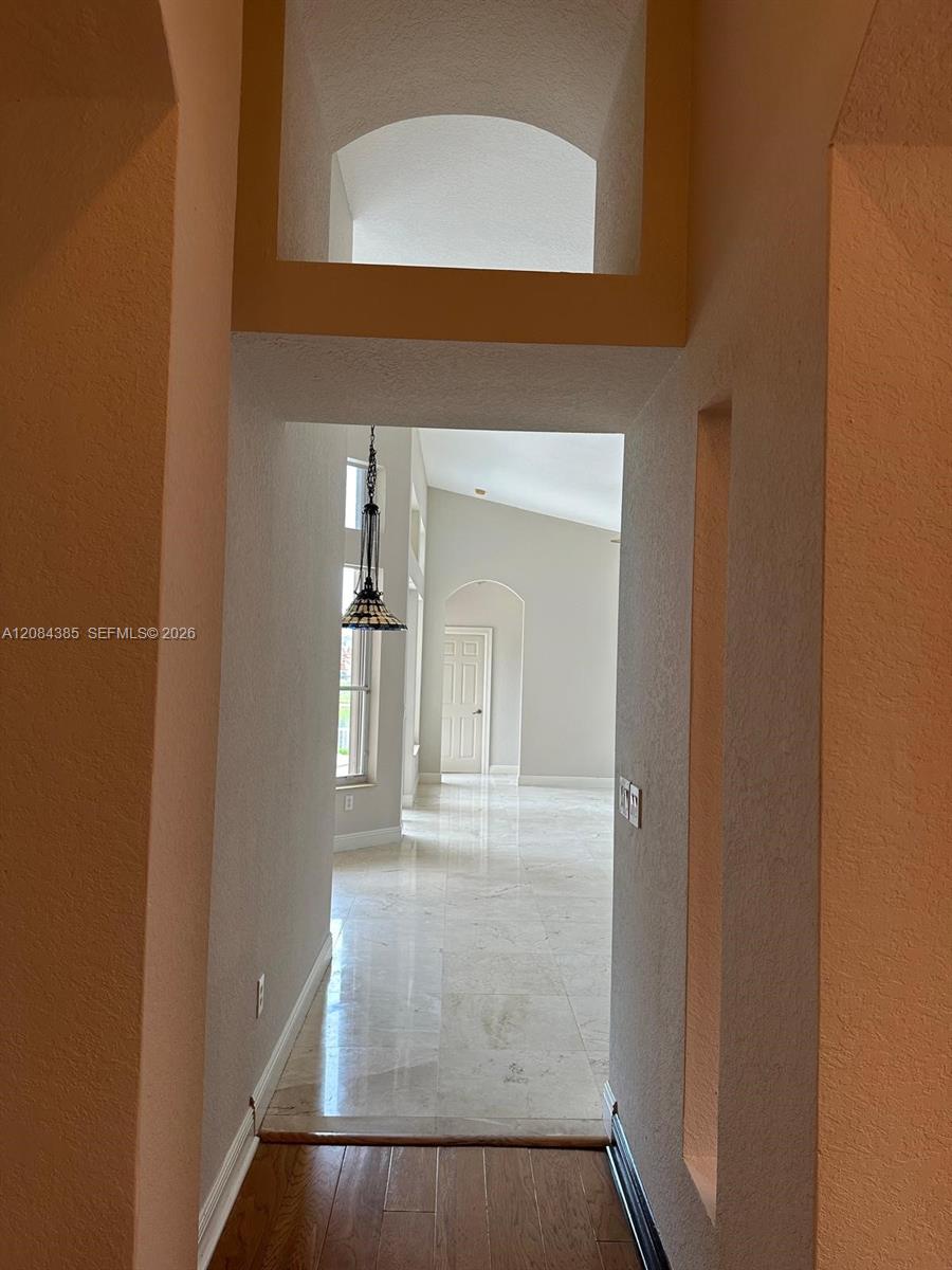 18580 Sw 44th Street 1 Property Photo 17