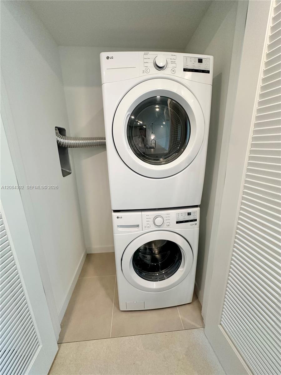 2200 Brickell Avenue 313 Property Photo 24