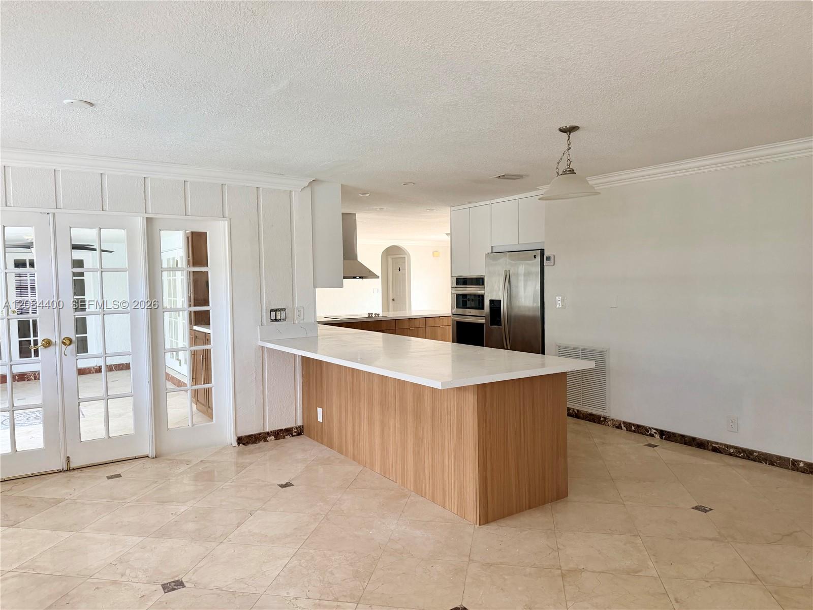 A12084400 Property Photo 6