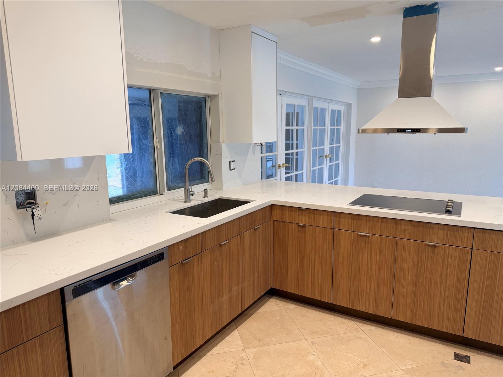 A12084400 Property Photo 8