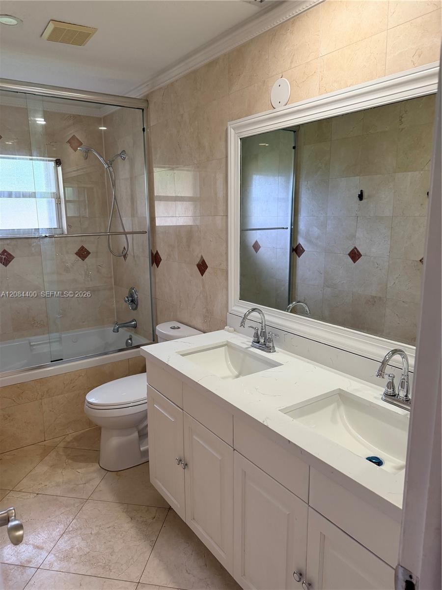 A12084400 Property Photo 9