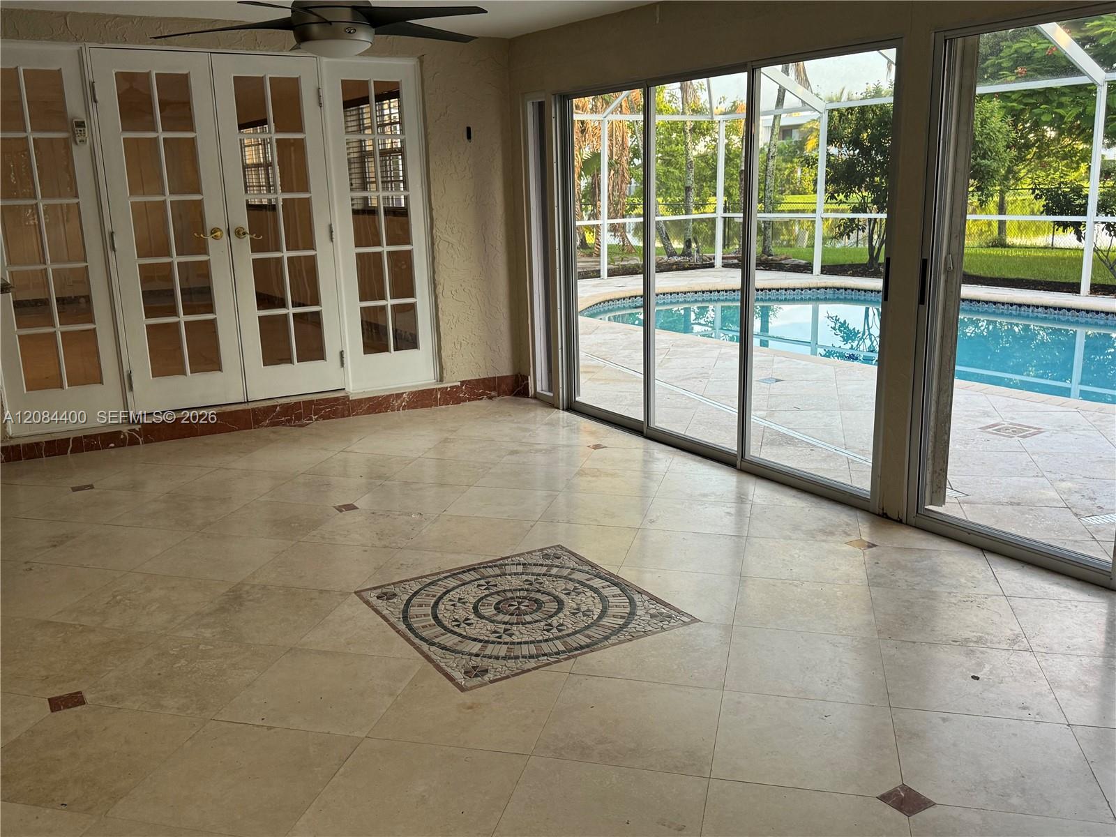 A12084400 Property Photo 12