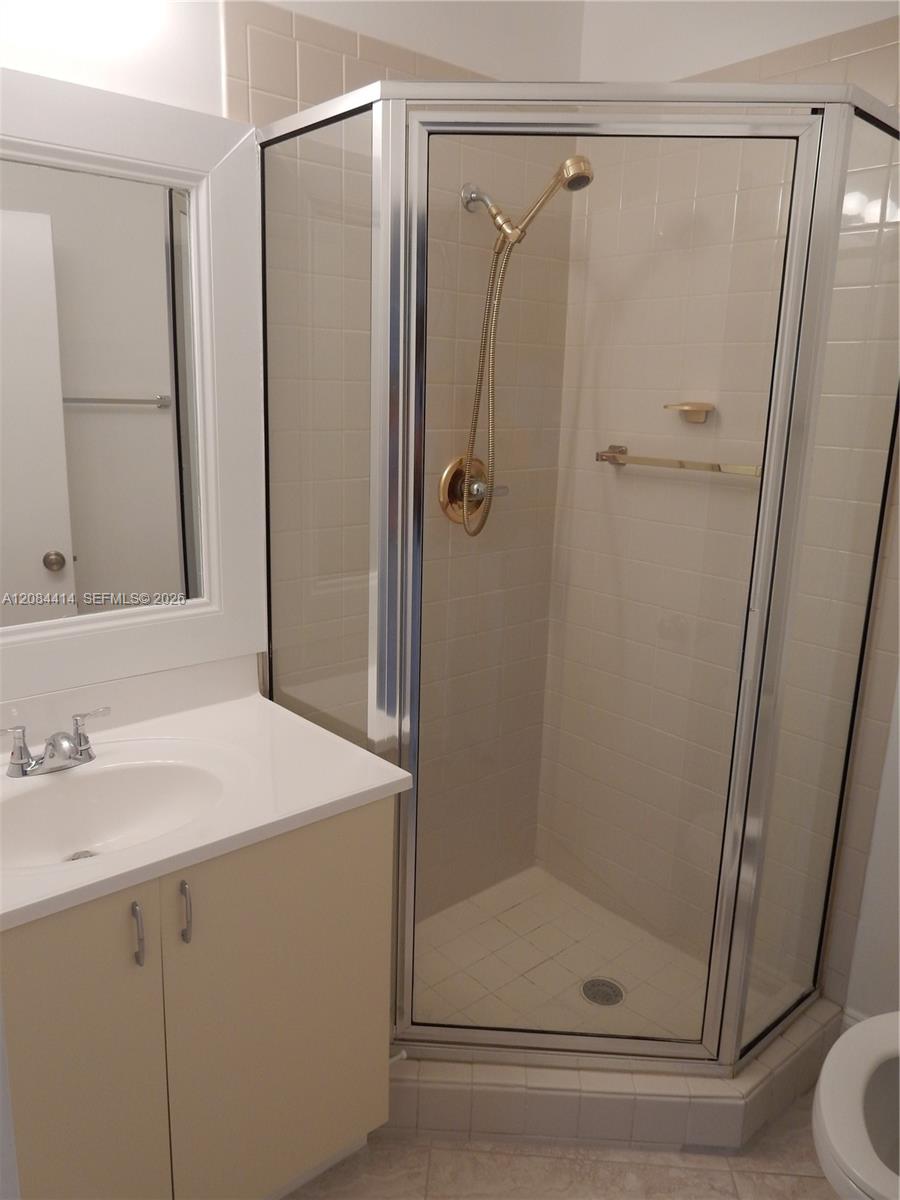 5051 W Oakland Park Boulevard 302 Property Photo 11