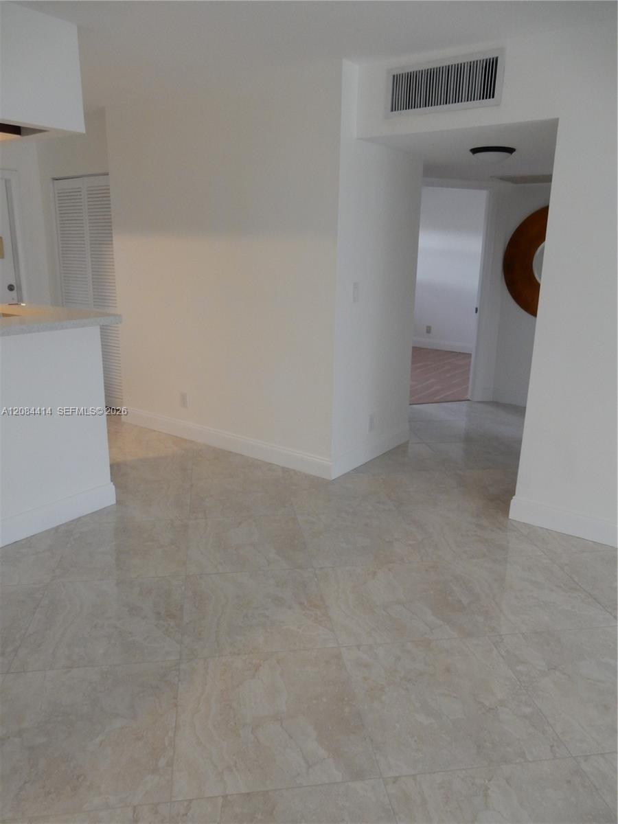 5051 W Oakland Park Boulevard 302 Property Photo 14