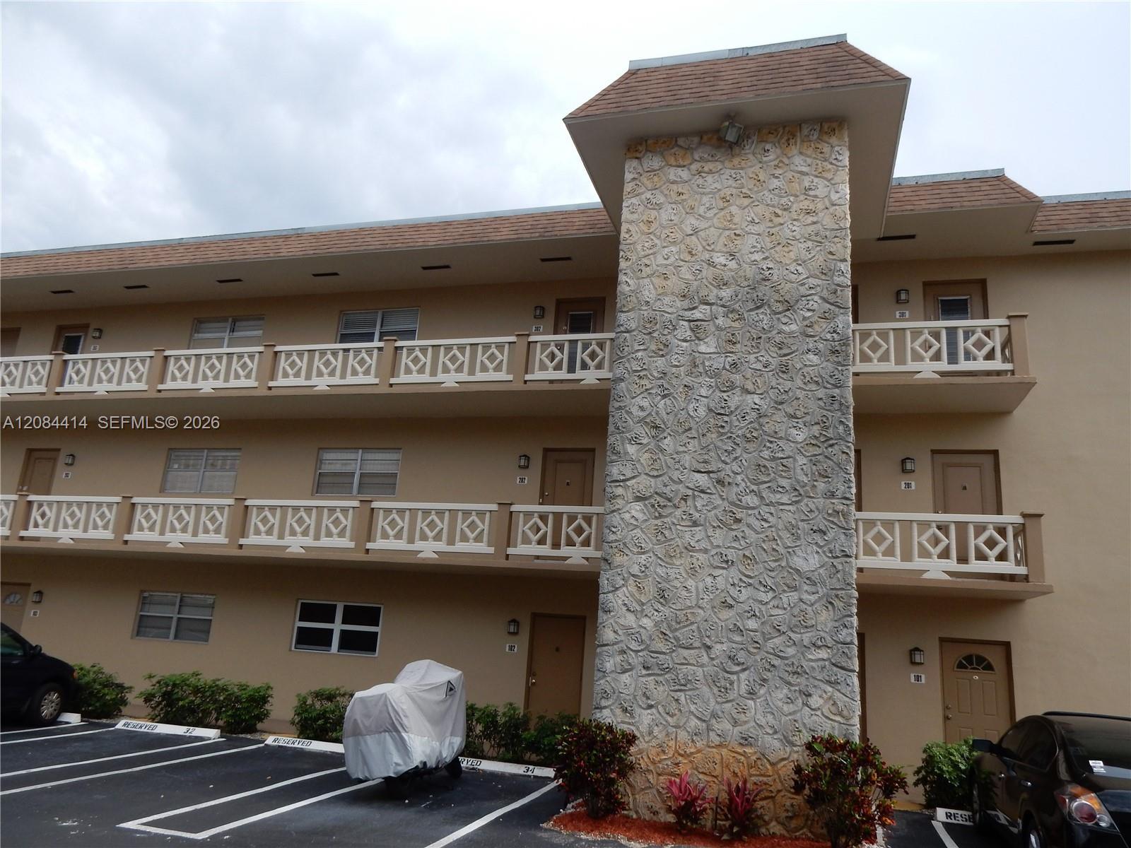 5051 W Oakland Park Boulevard 302 Property Photo 26
