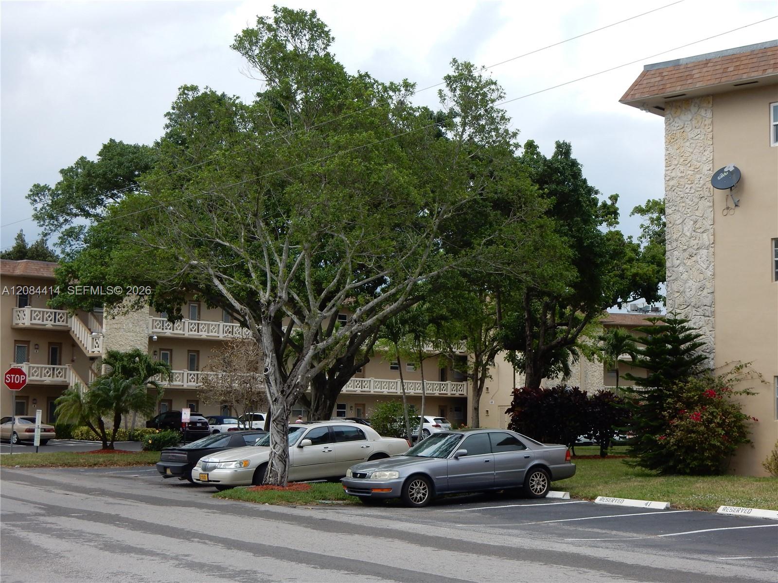 5051 W Oakland Park Boulevard 302 Property Photo 29