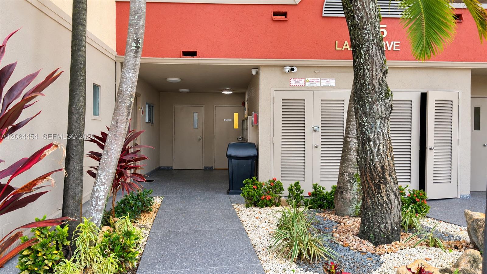 A12084454 Property Photo 4