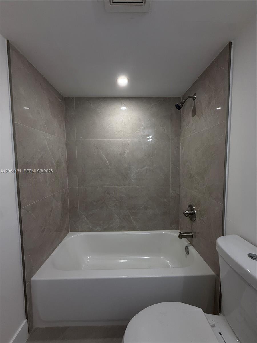 1005 S Flagler Avenue 810 Property Photo 10
