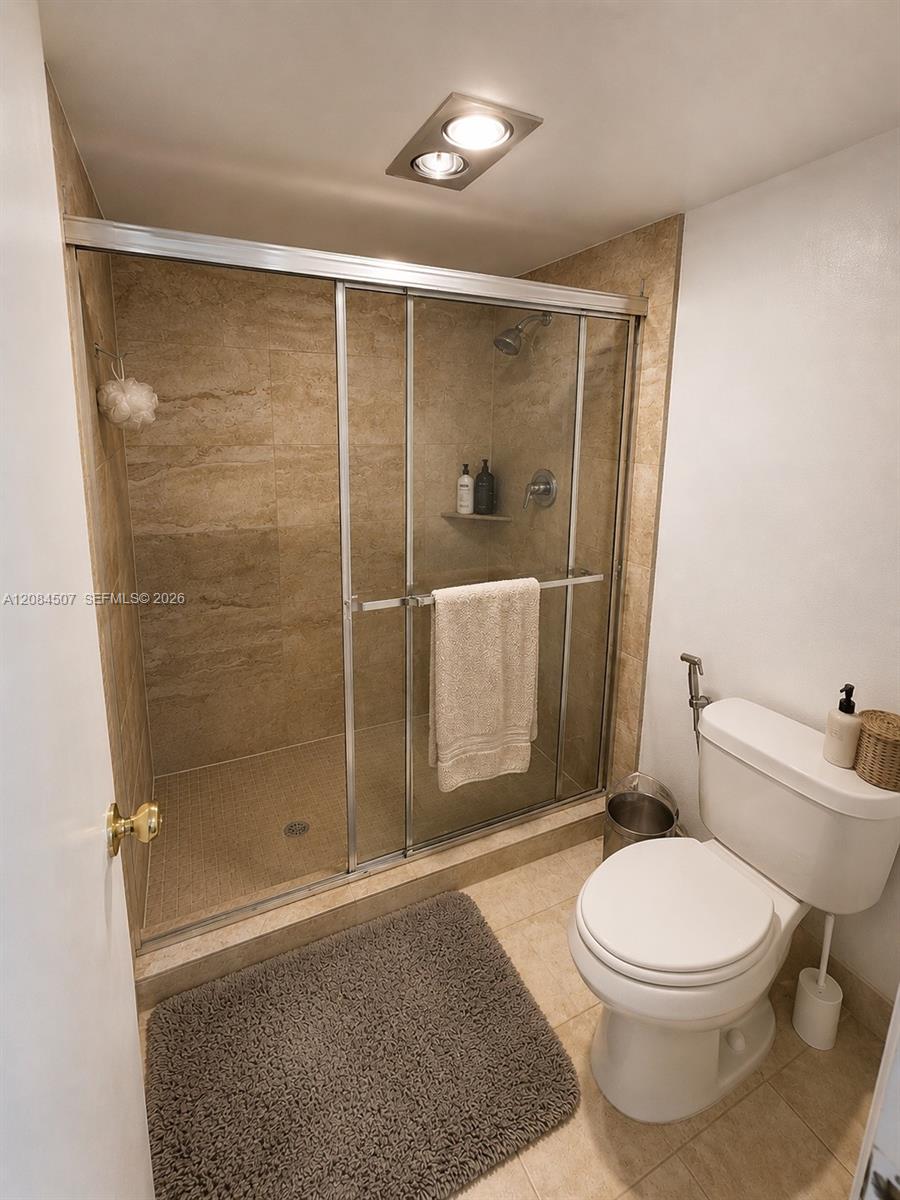 6010 S Falls Cir Drive 00 Property Photo 18