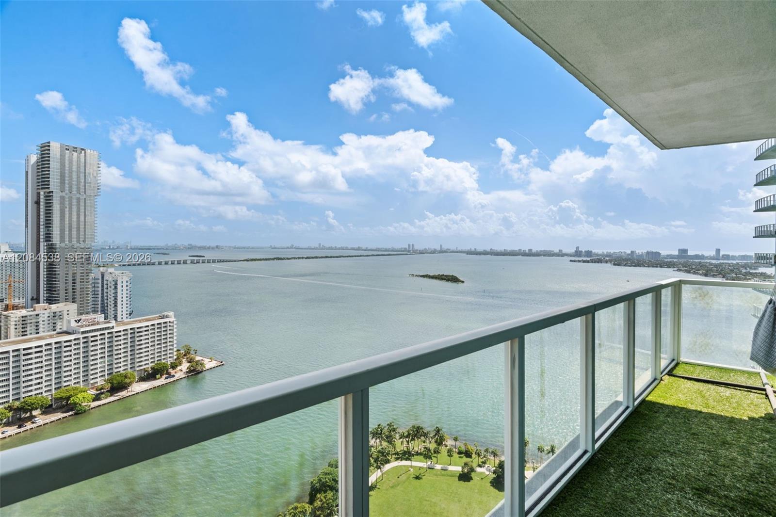 1900 N Bayshore Drive 3315 Property Photo 3