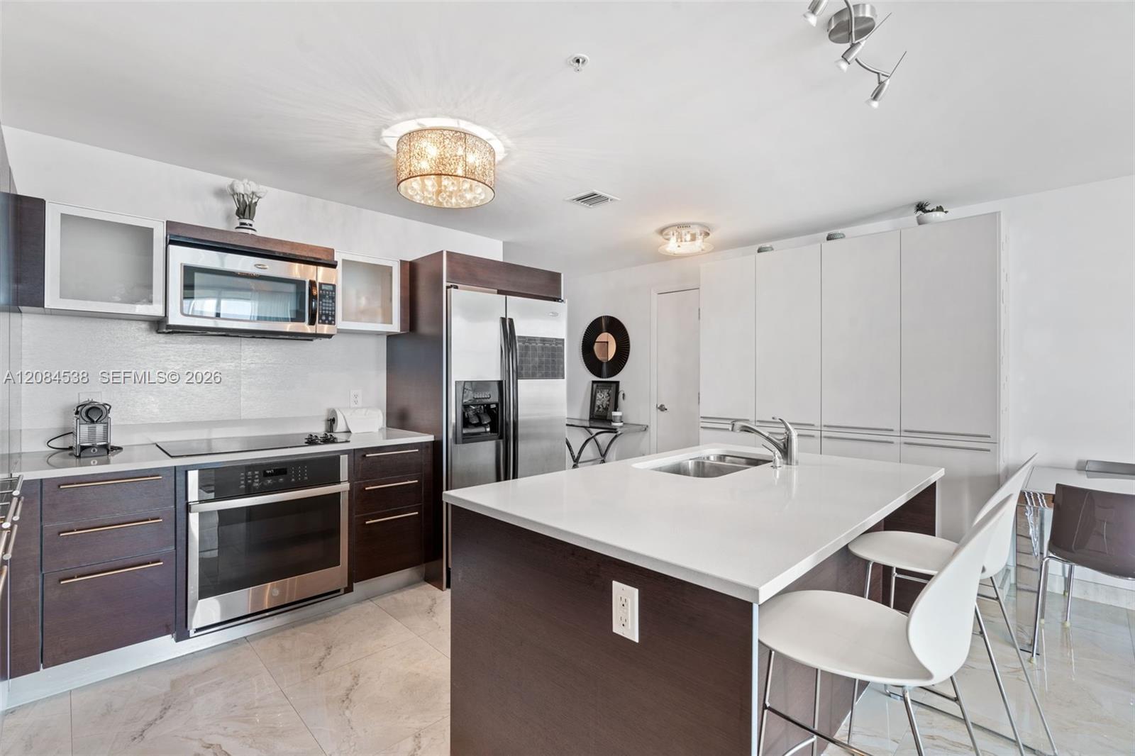 1900 N Bayshore Drive 3315 Property Photo 14