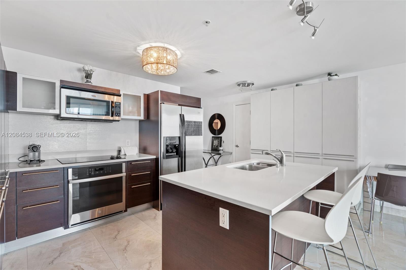 1900 N Bayshore Drive 3315 Property Photo 15