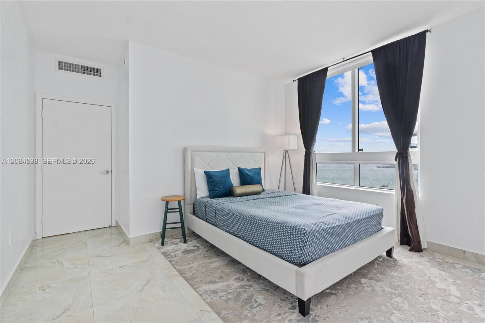 1900 N Bayshore Drive 3315 Property Photo 20