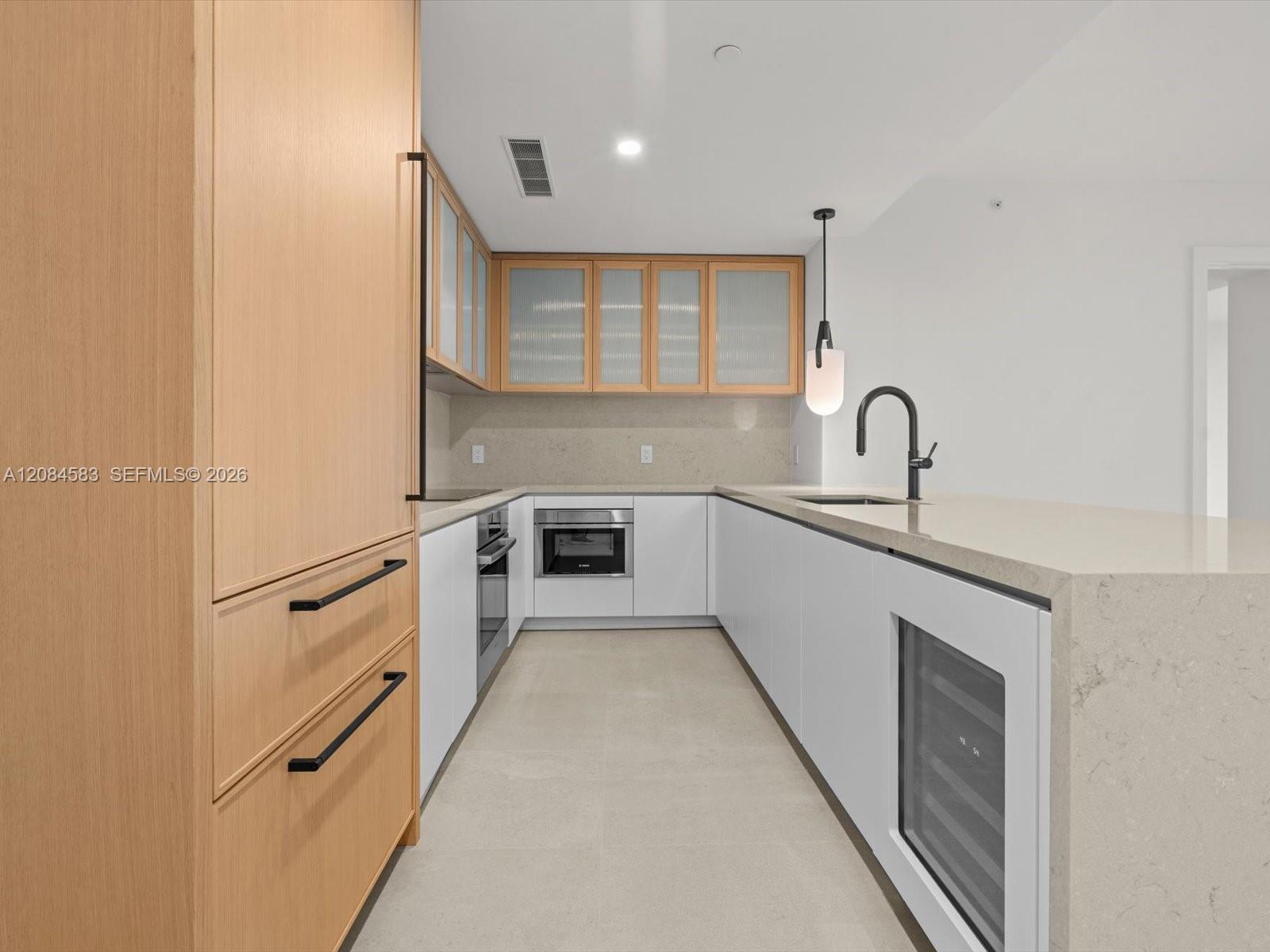2200 Brickell Avenue 402 Property Photo 7