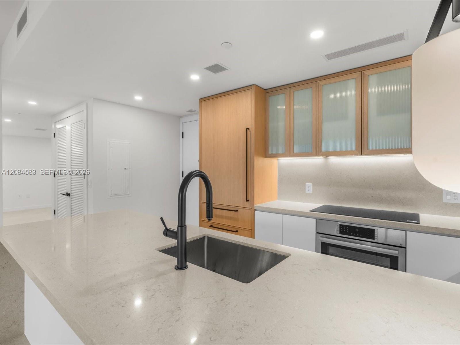 2200 Brickell Avenue 402 Property Photo 8