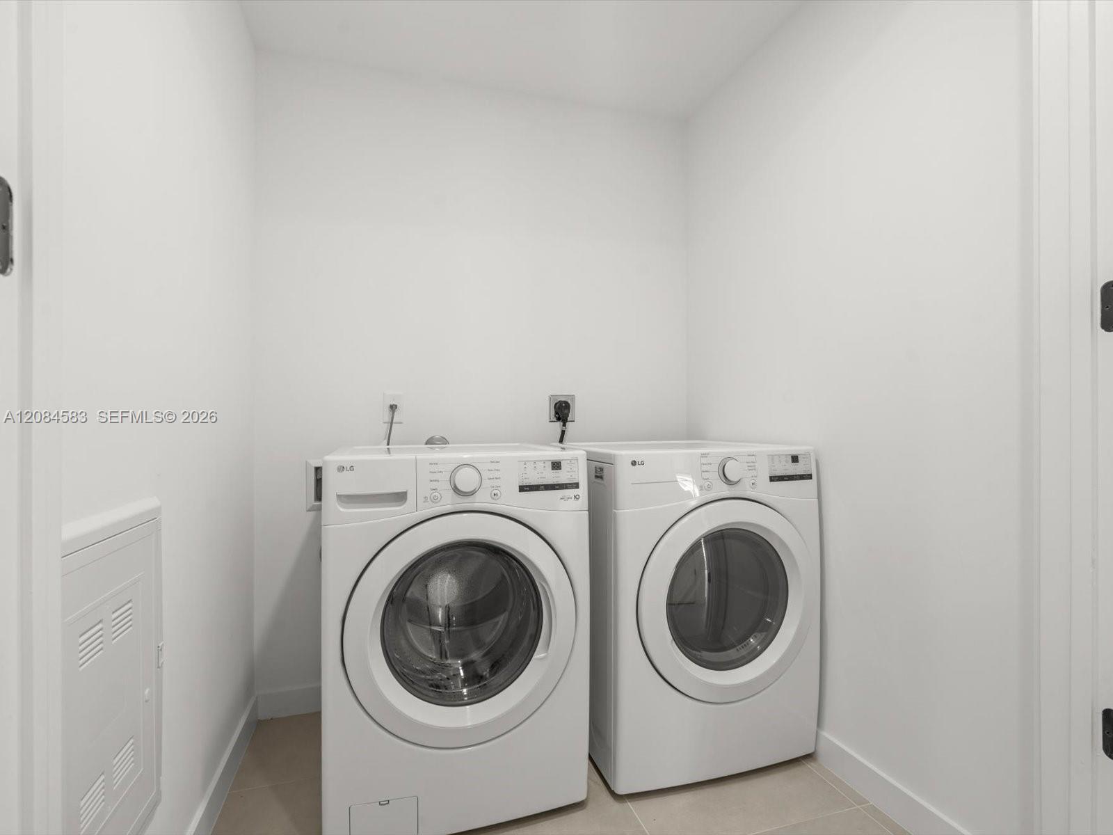 2200 Brickell Avenue 402 Property Photo 24