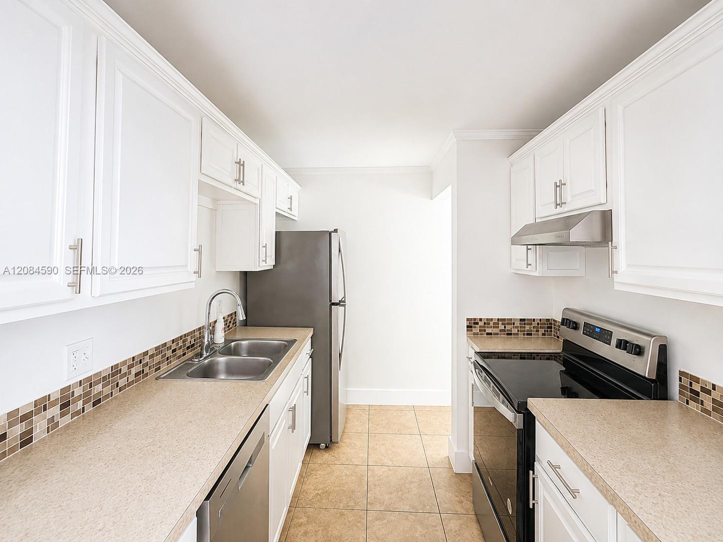 9430 Live Oak Place 108 Property Photo 7