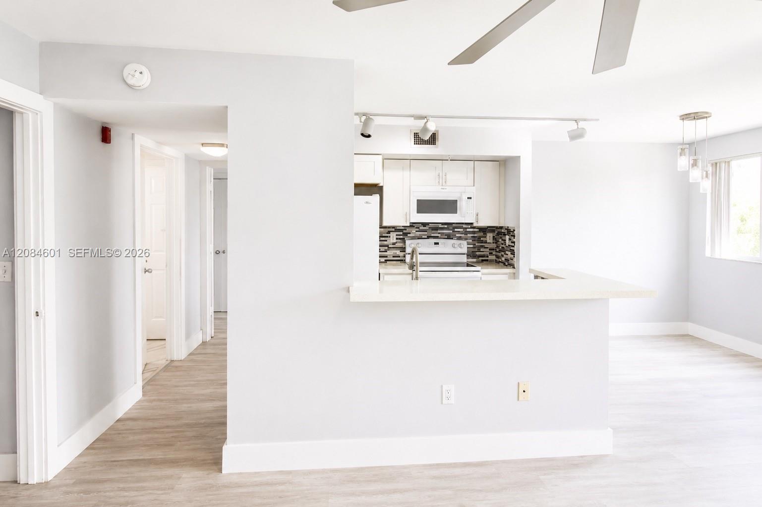 A12084601 Property Photo 4