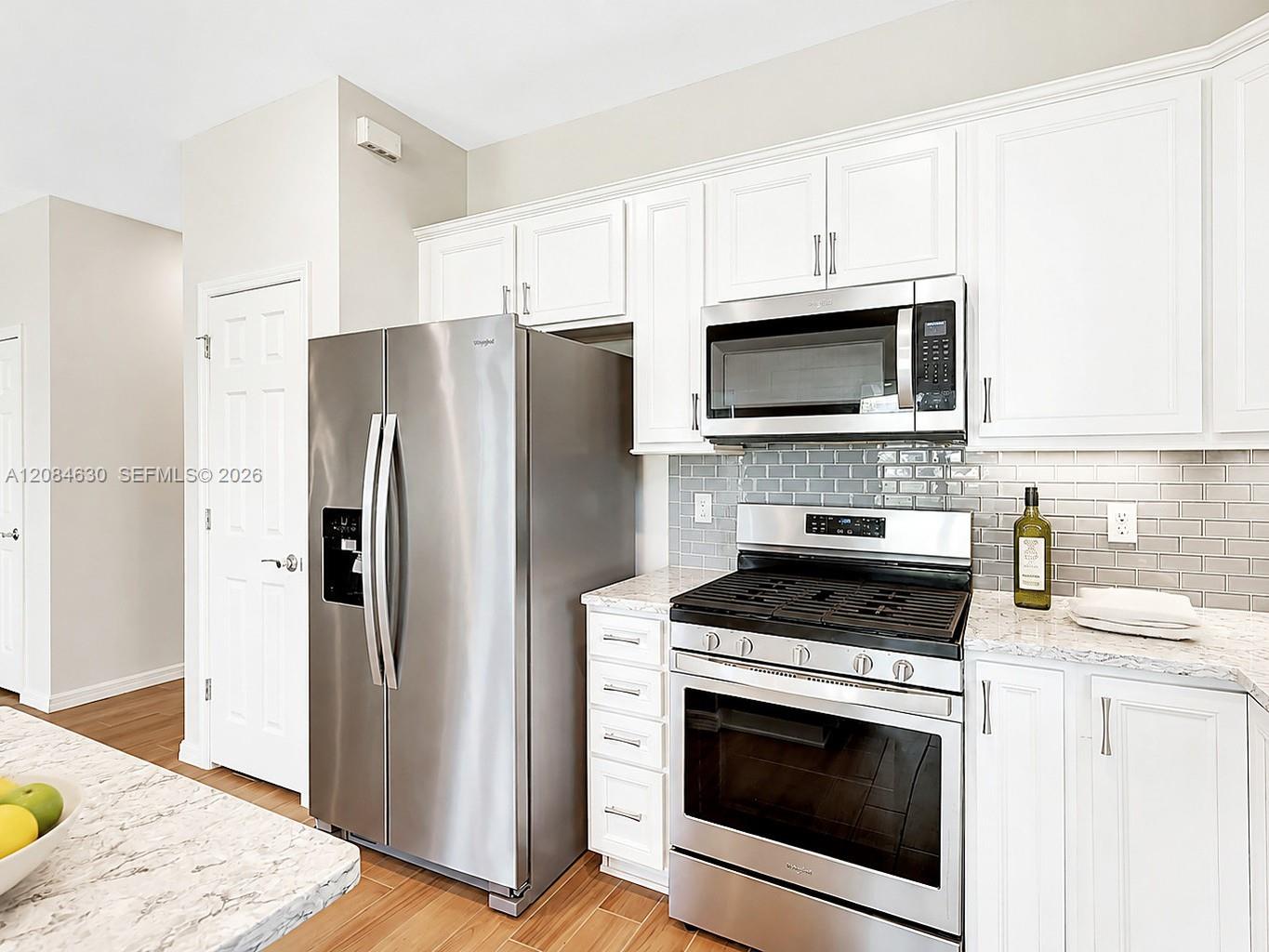 727 Se Boboli Way Property Photo 8