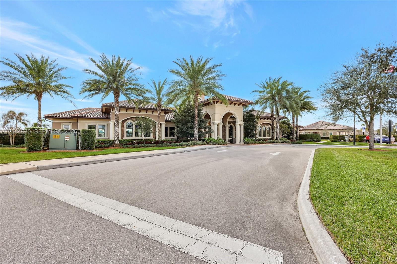 727 Se Boboli Way Property Photo 30