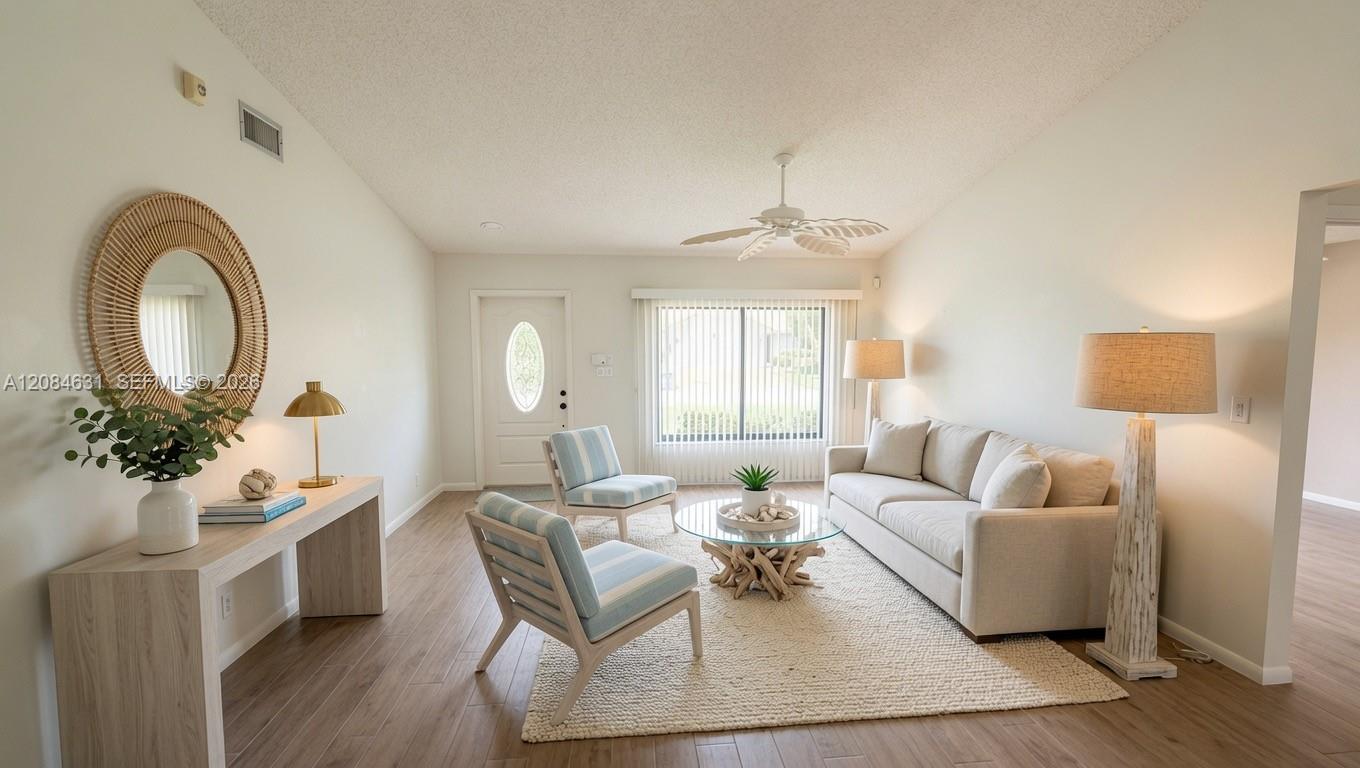 7905 Cloverfield Property Photo 4
