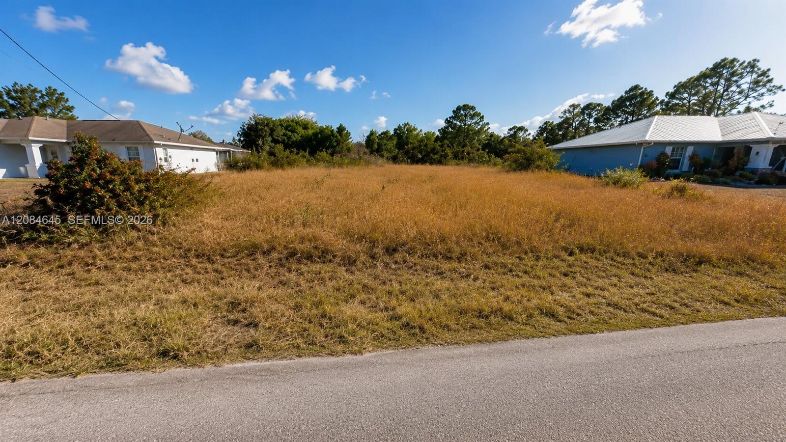 2713 53rd Street W Property Photo 2