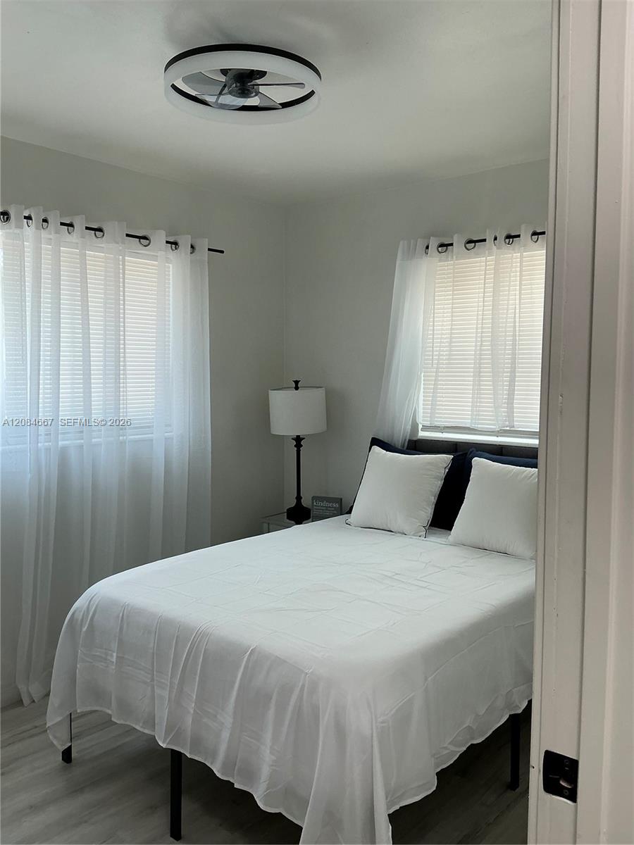 A12084667 Property Photo 6