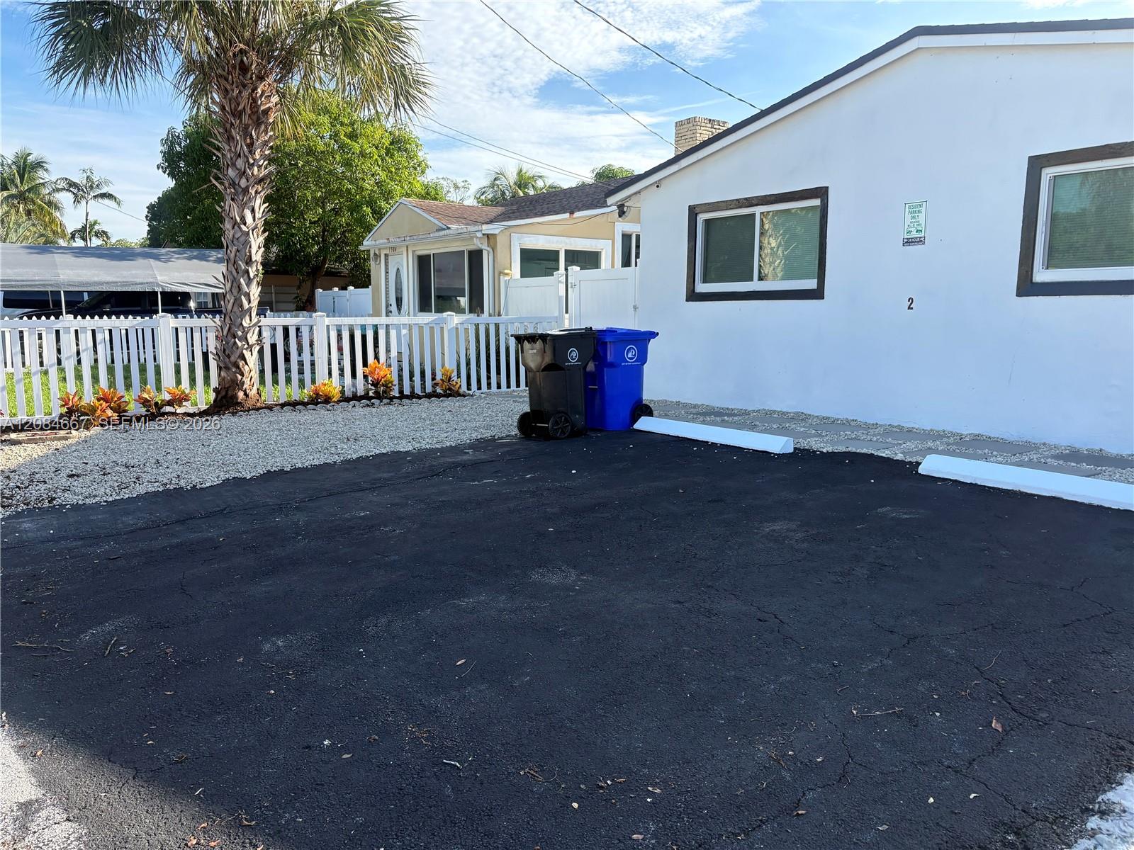 A12084667 Property Photo 11
