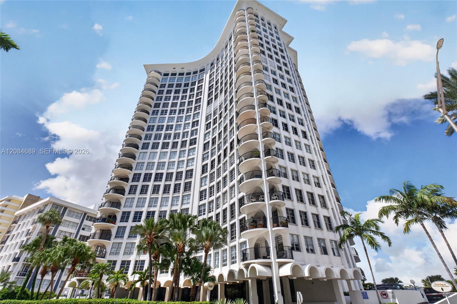 5660 W Collins Avenue 6d Property Photo 1