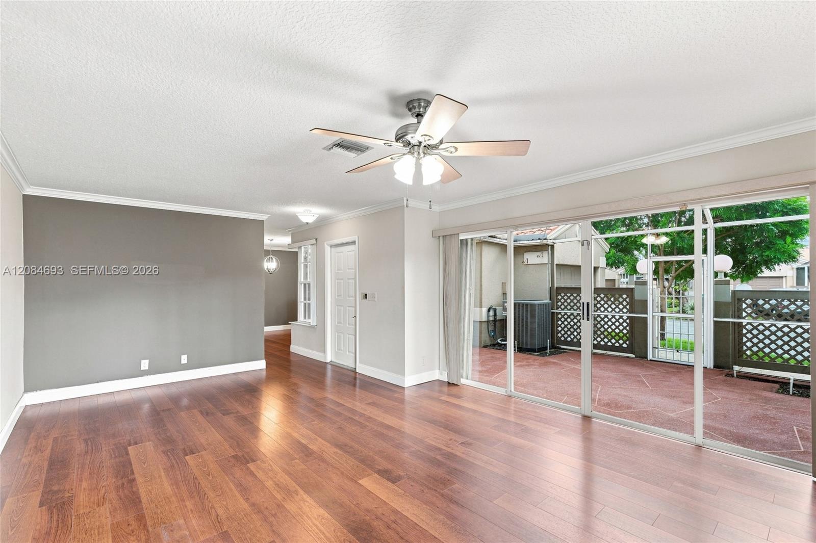 10922 Chandler Drive Property Photo 6