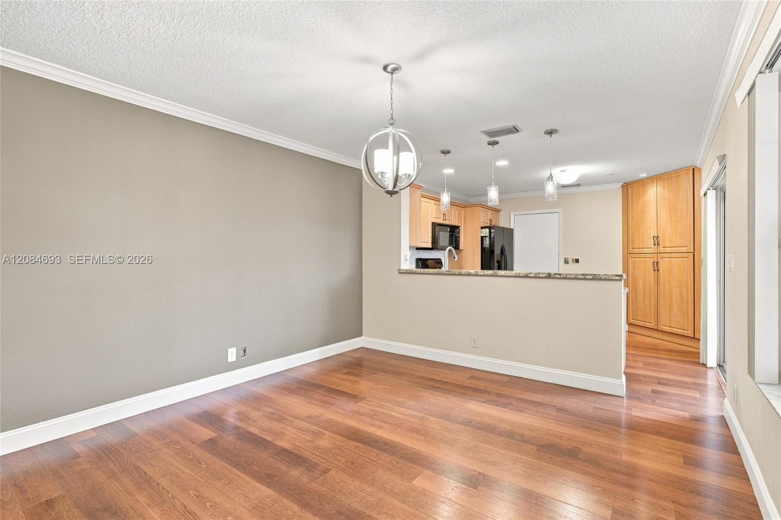 10922 Chandler Drive Property Photo 12