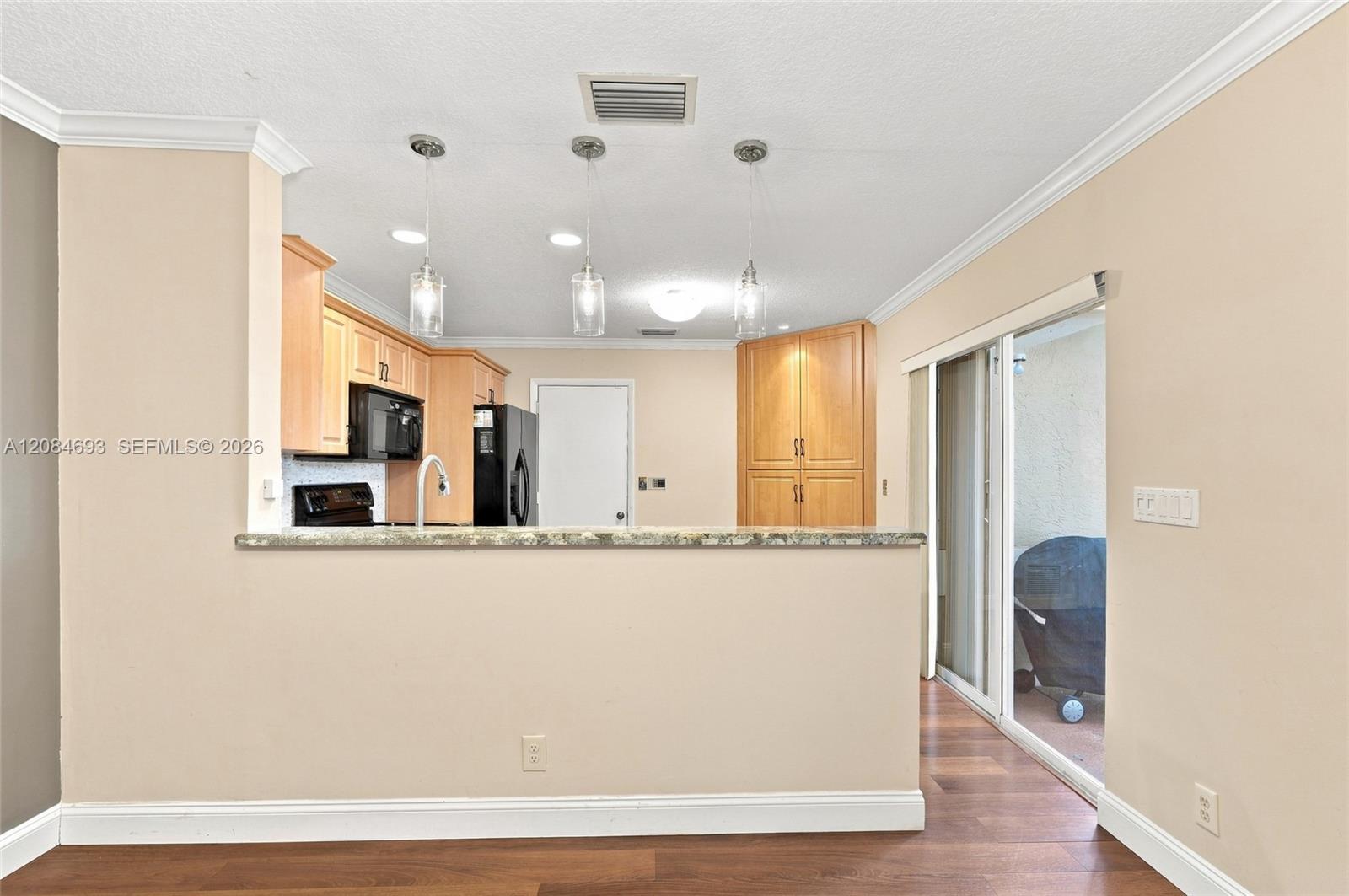 10922 Chandler Drive Property Photo 17
