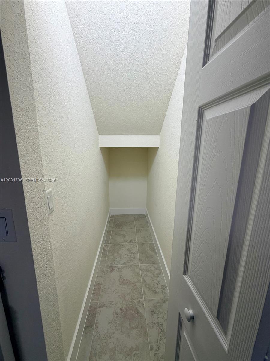 A12084706 Property Photo 36