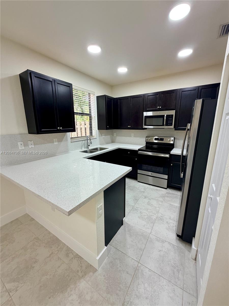 A12084706 Property Photo 40